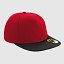 Gorra snapback color rojo-negro. 